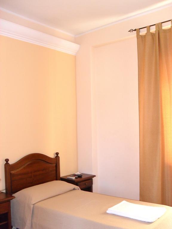 Hotel Piro Torrenova  الغرفة الصورة