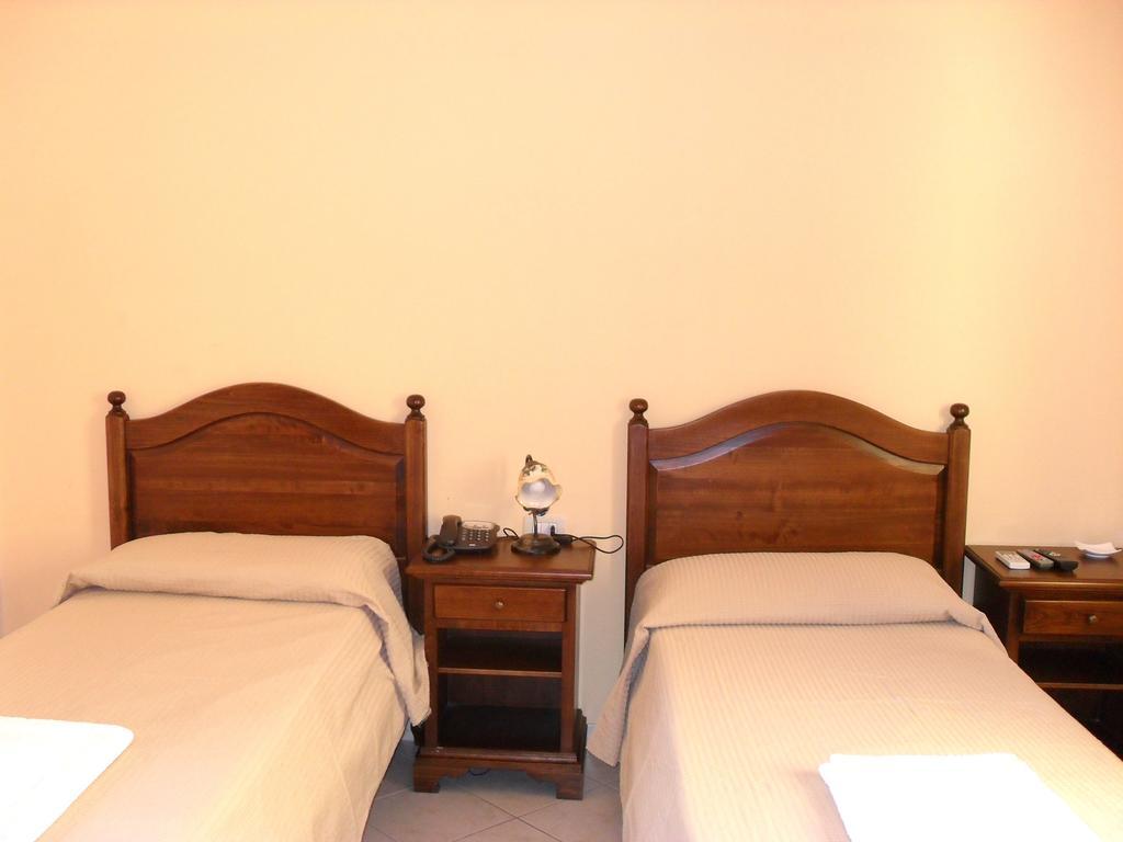 Hotel Piro Torrenova  الغرفة الصورة