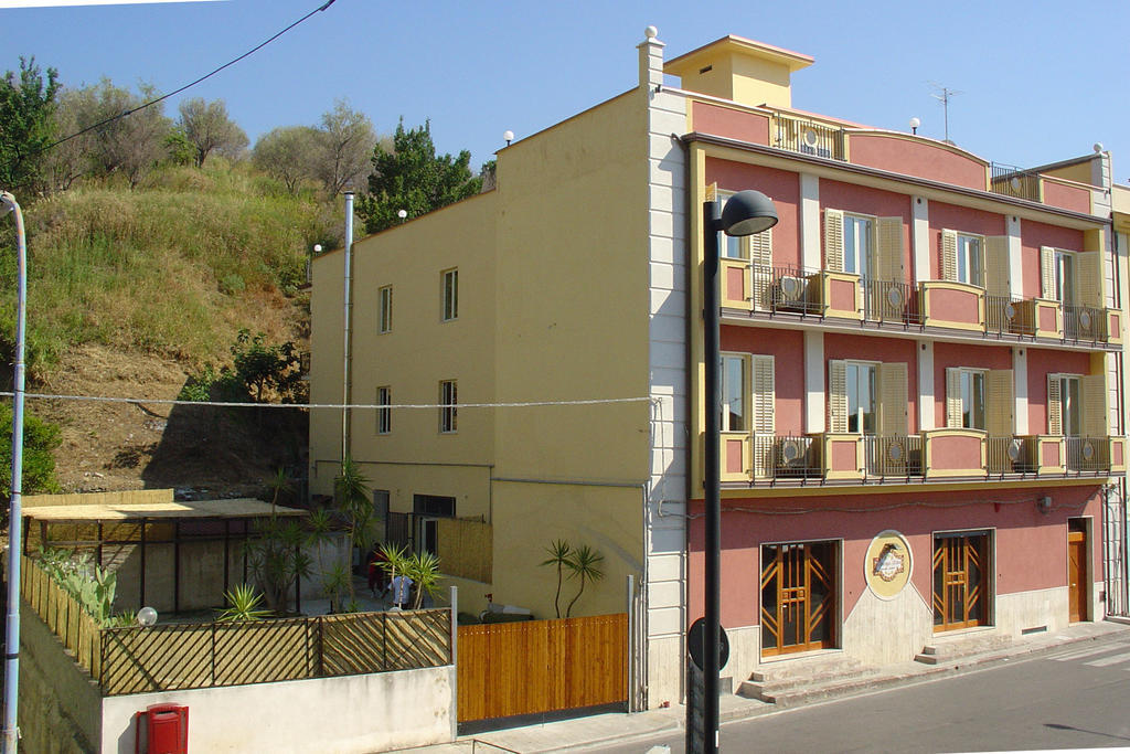 Hotel Piro Torrenova  المظهر الخارجي الصورة